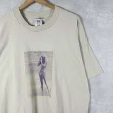 画像1: “A woman in a swimsuit” フォトプリントTシャツ XL (1)