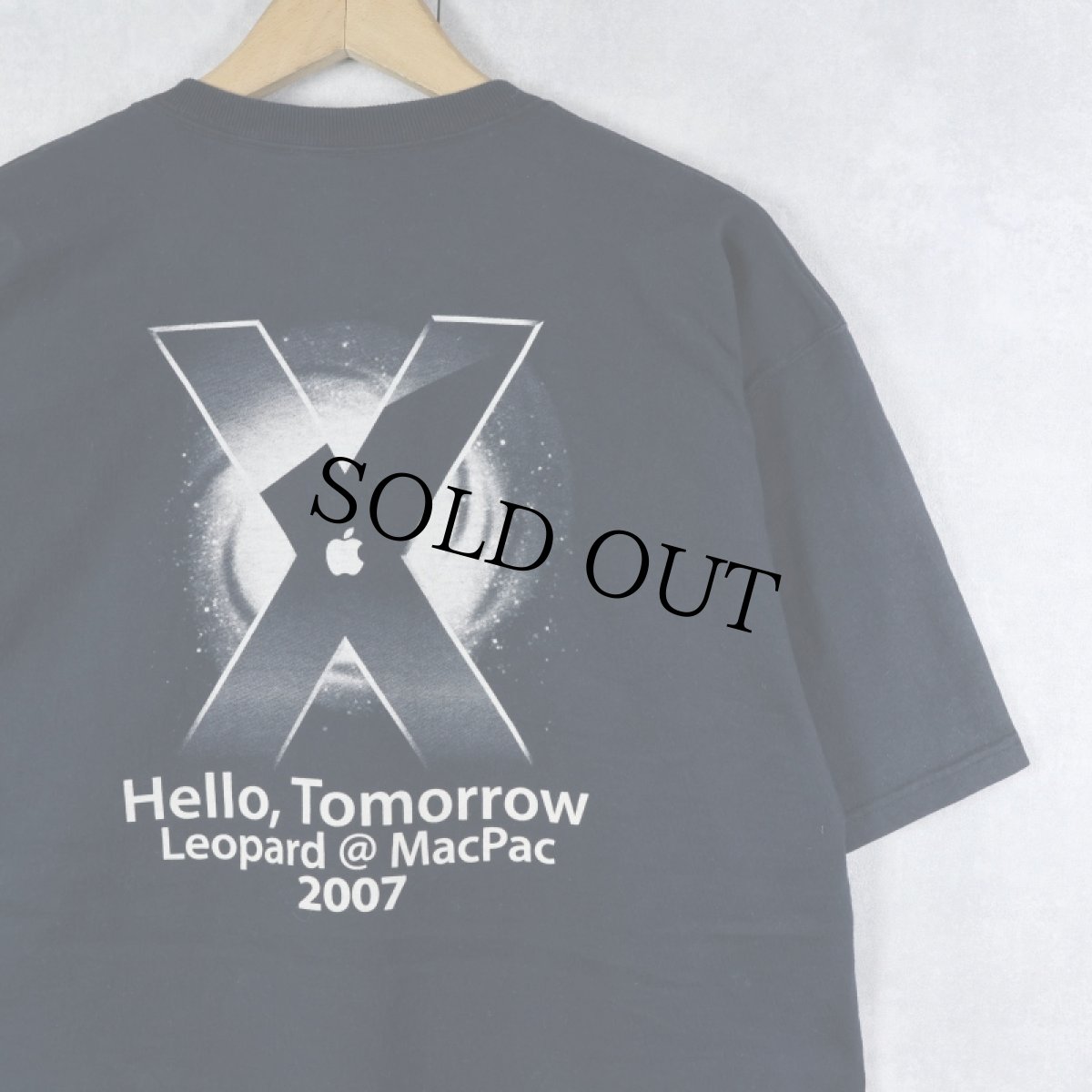 画像1: 2007 Apple "Hello, Tomorrow Leopard @ MacPac" イベントプリントTシャツ BLACK (1)