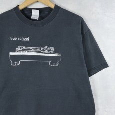画像1: "true school" レコードプレーヤー プリントTシャツ BLACK L (1)