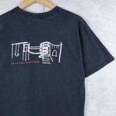 画像2: "run with your eyes closed" プリントTシャツ BLACK M (2)