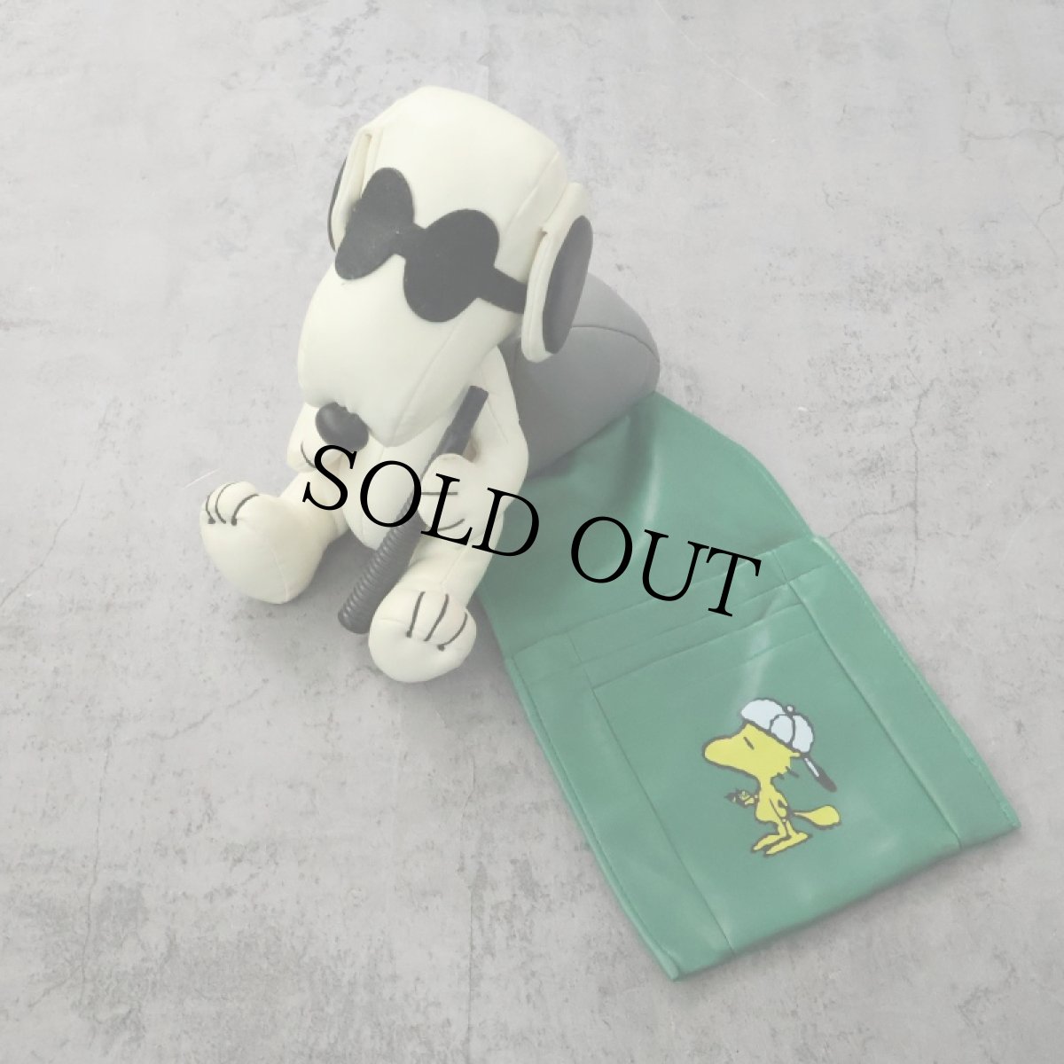 画像1: VINTAGE SNOOPY "Joe Cool" フェイクレザー グッズホルダー (1)