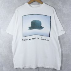 画像1: 90's Rene Magritte USA製 "This is not a Bowler" アートプリントTシャツ XL (1)