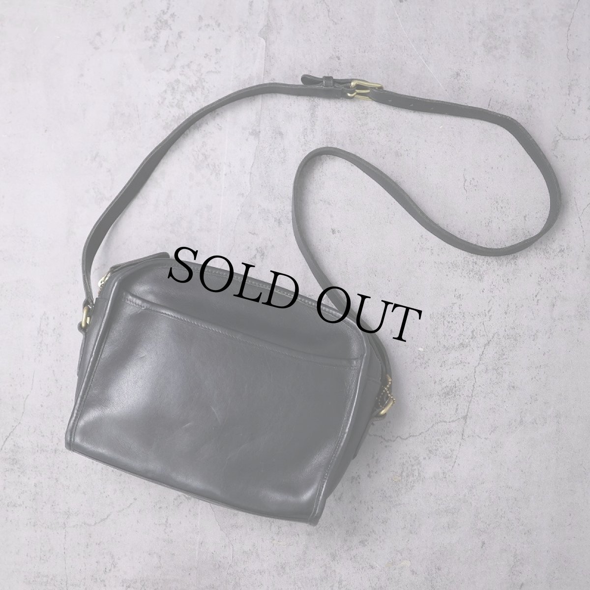 画像1: COACH レザーショルダーバッグ (1)