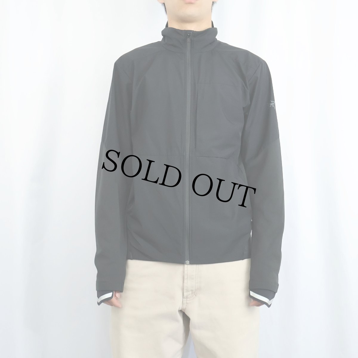 画像2: ARC'TERYX "A2B Comp Jacket" BLACK M (2)