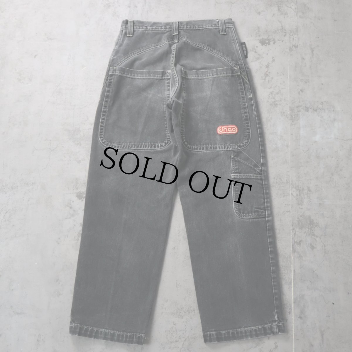 画像2: JNCO JEANS USA製 "Handyman" パッチ付き ブラックデニムペインターパンツ W31 (2)