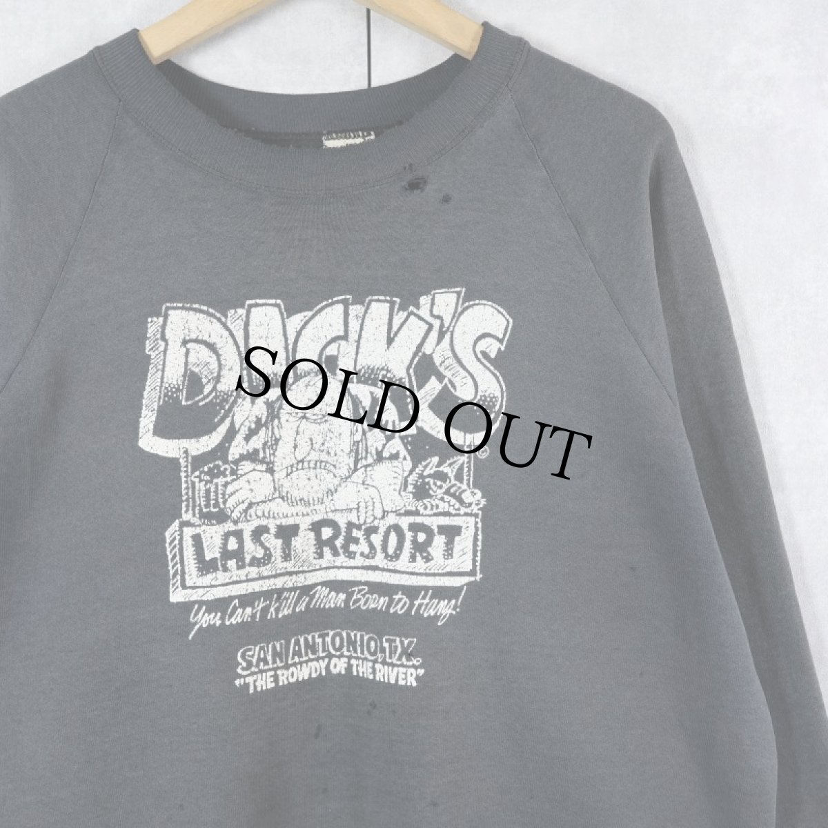 画像1: 90's USA製 "DICK'S LAST RESORT" イラストプリントスウェット BLACK XL (1)