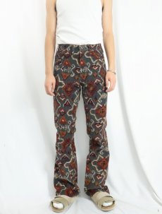 画像2: 60〜70's Levi's 総柄 BIGE ブーツカット プリントコーデュロイパンツ W30 (2)