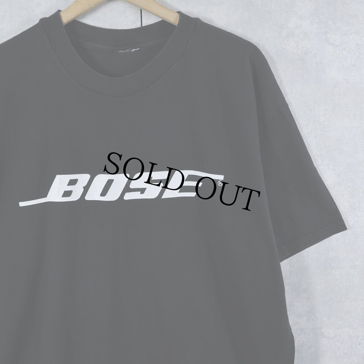 画像1: BOSE 音響機器メーカー ロゴプリントTシャツ BLACK (1)