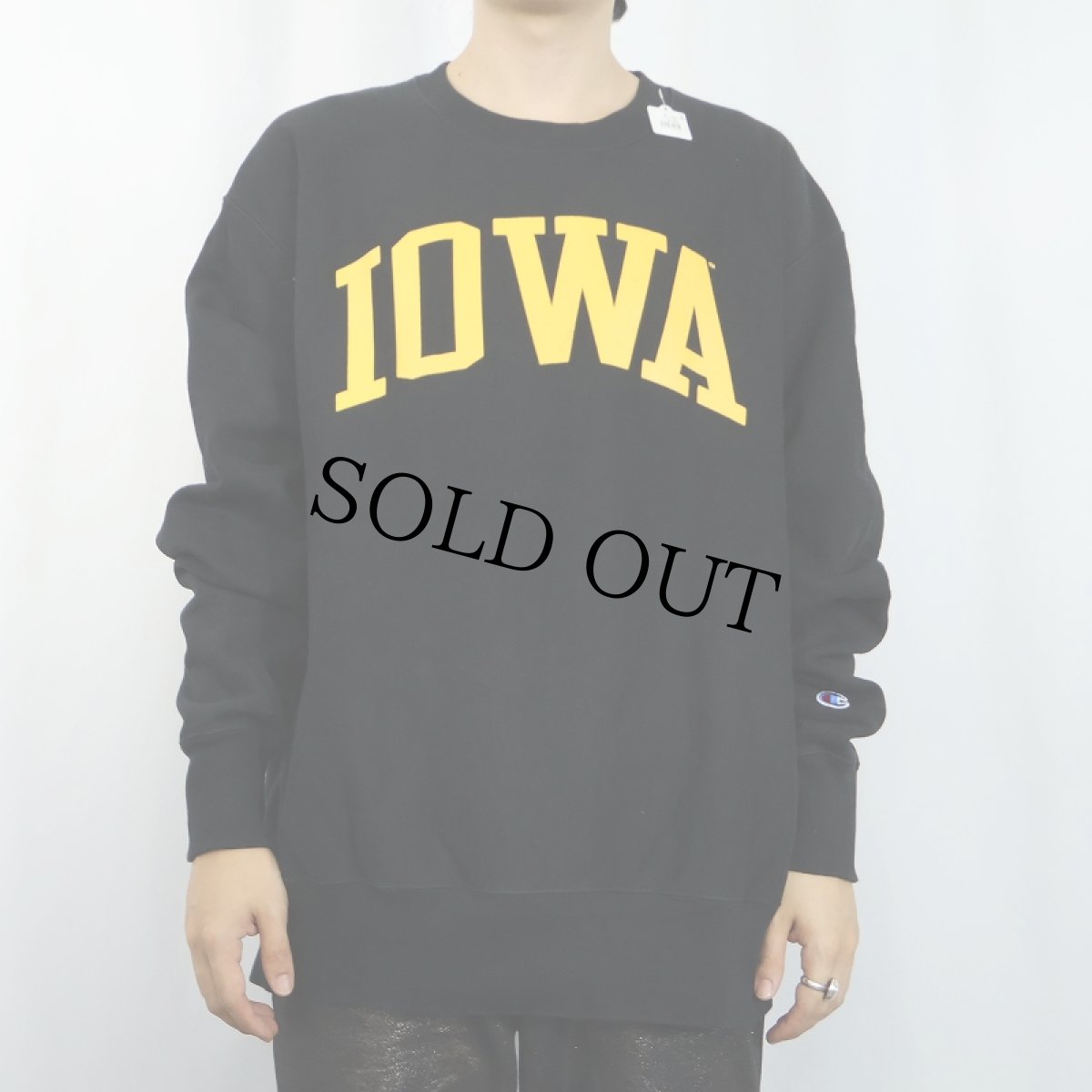 画像2: Champion REVERSE WEAVE "IOWA" プリントスウェット BLACK (2)