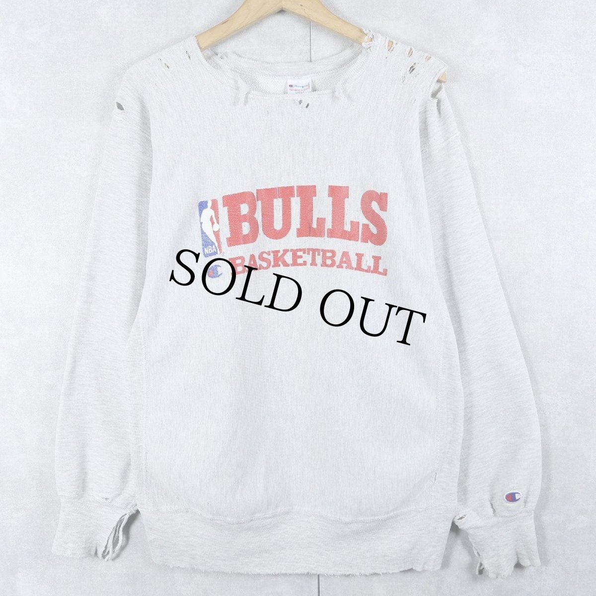 画像1: 90's Champion REVERSE WEAVE USA製 "BULLS BASKETBALL" NBAチーム プリントスウェット L (1)