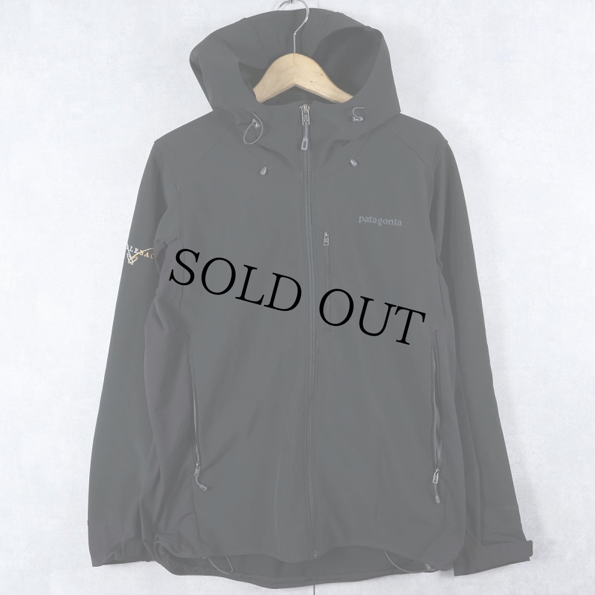 画像1: 2015AW Patagonia "DOUBLE BACK" ロゴ刺繍 アズハイブリッドフーディー BLACK L (1)
