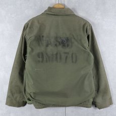 画像1: 80's U.S.NAVY A-2 デッキジャケット ステンシル入り MEDIUM (1)