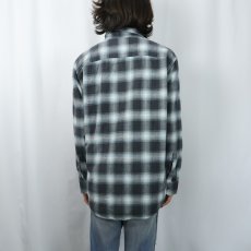 画像3: PENDLETON "Thomas Kay" オンブレーチェック柄 コットンボタンダウンシャツ L (3)