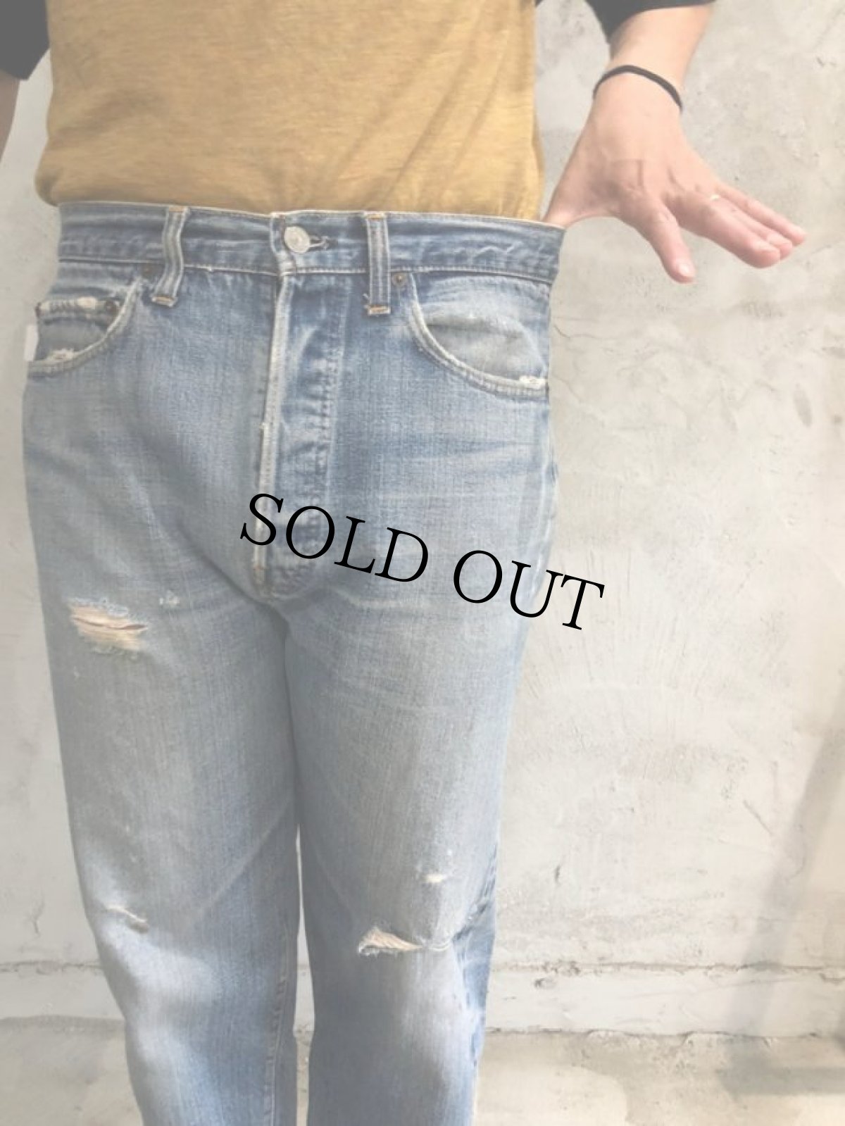 画像11: 60〜70's LEVI'S 501 BIGE デニムパンツ W32 (11)