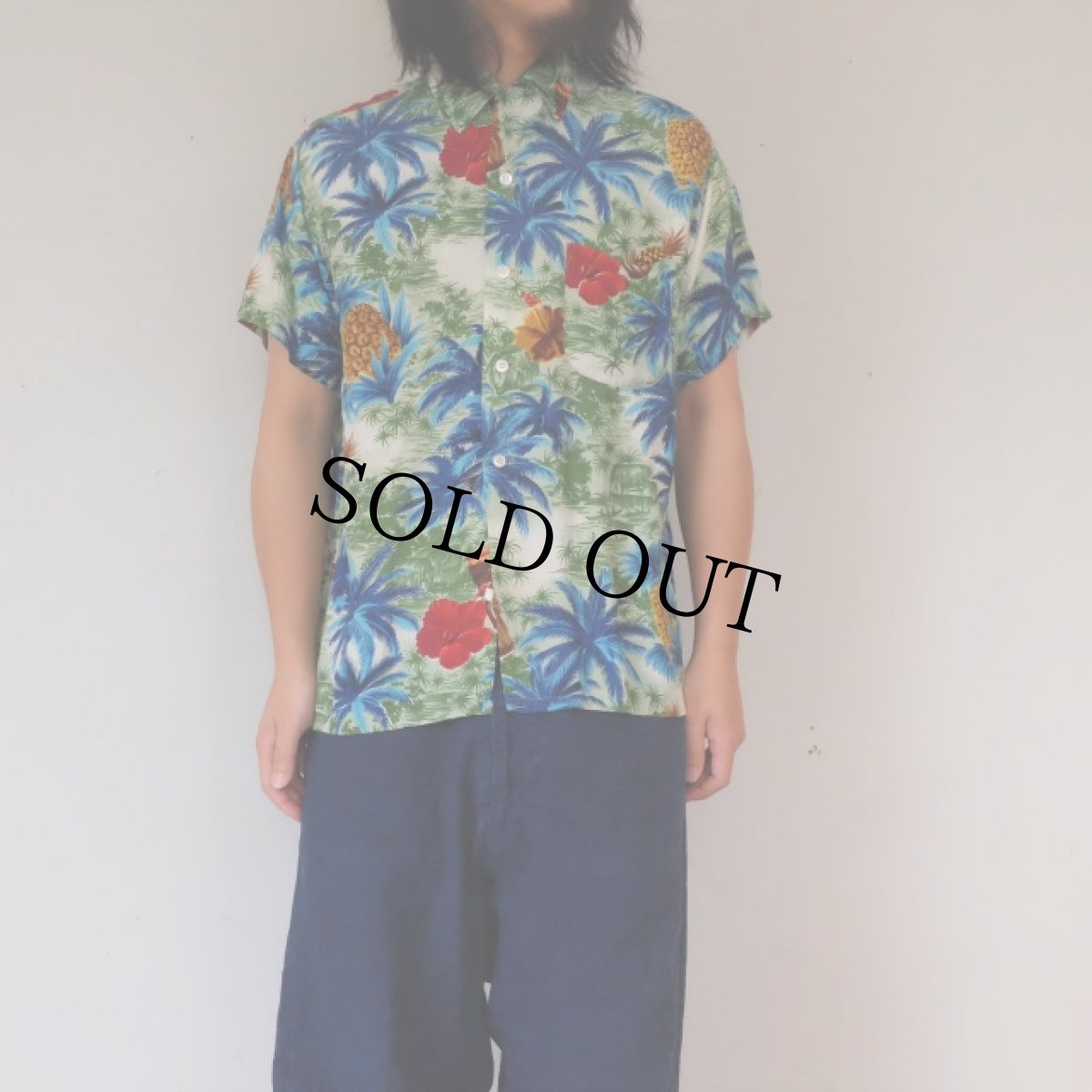 画像3: 60's South Pacific パイナップル×ハイビスカス柄 レーヨンアロハシャツ (3)