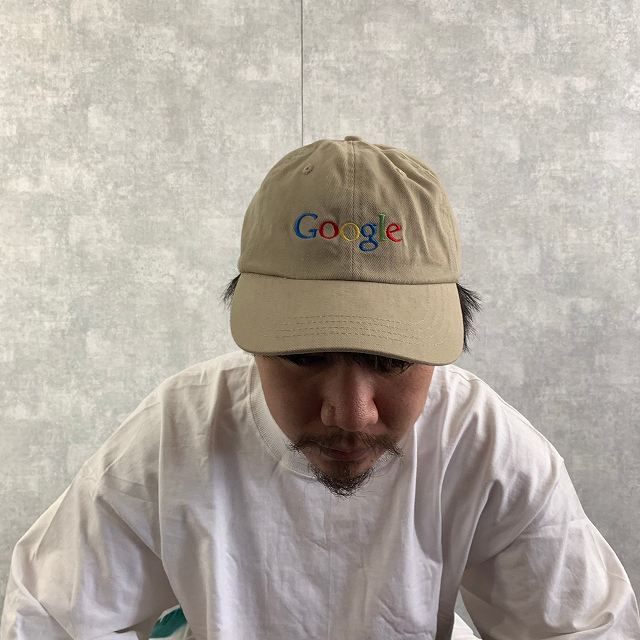 Google ロゴ刺繍キャップ
