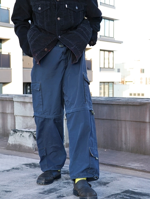 画像1: CARBON 2WAYデザイン ドッキング コットン×ナイロンカーゴパンツ NAVY W22-32 (1)